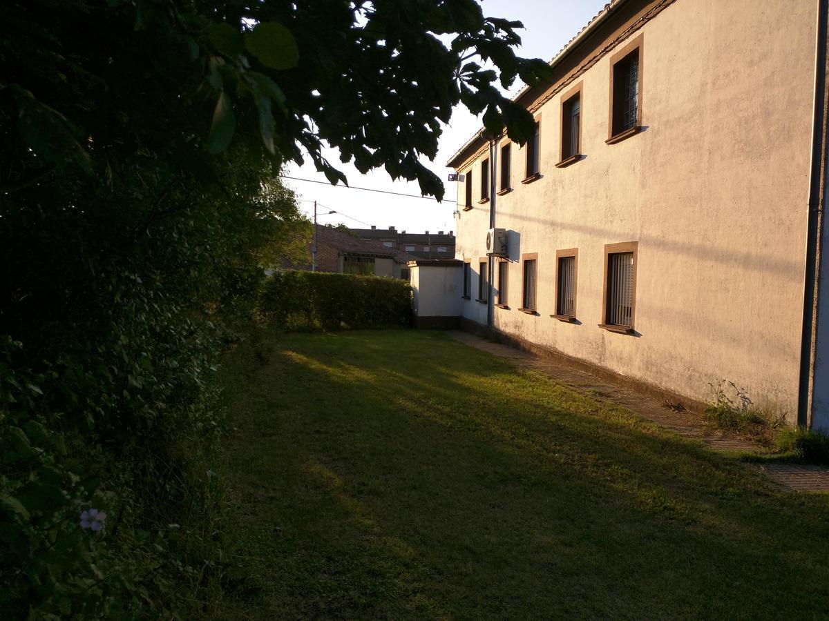 Auberge de jeunesse Residencial El Cuartel à Granon Extérieur photo