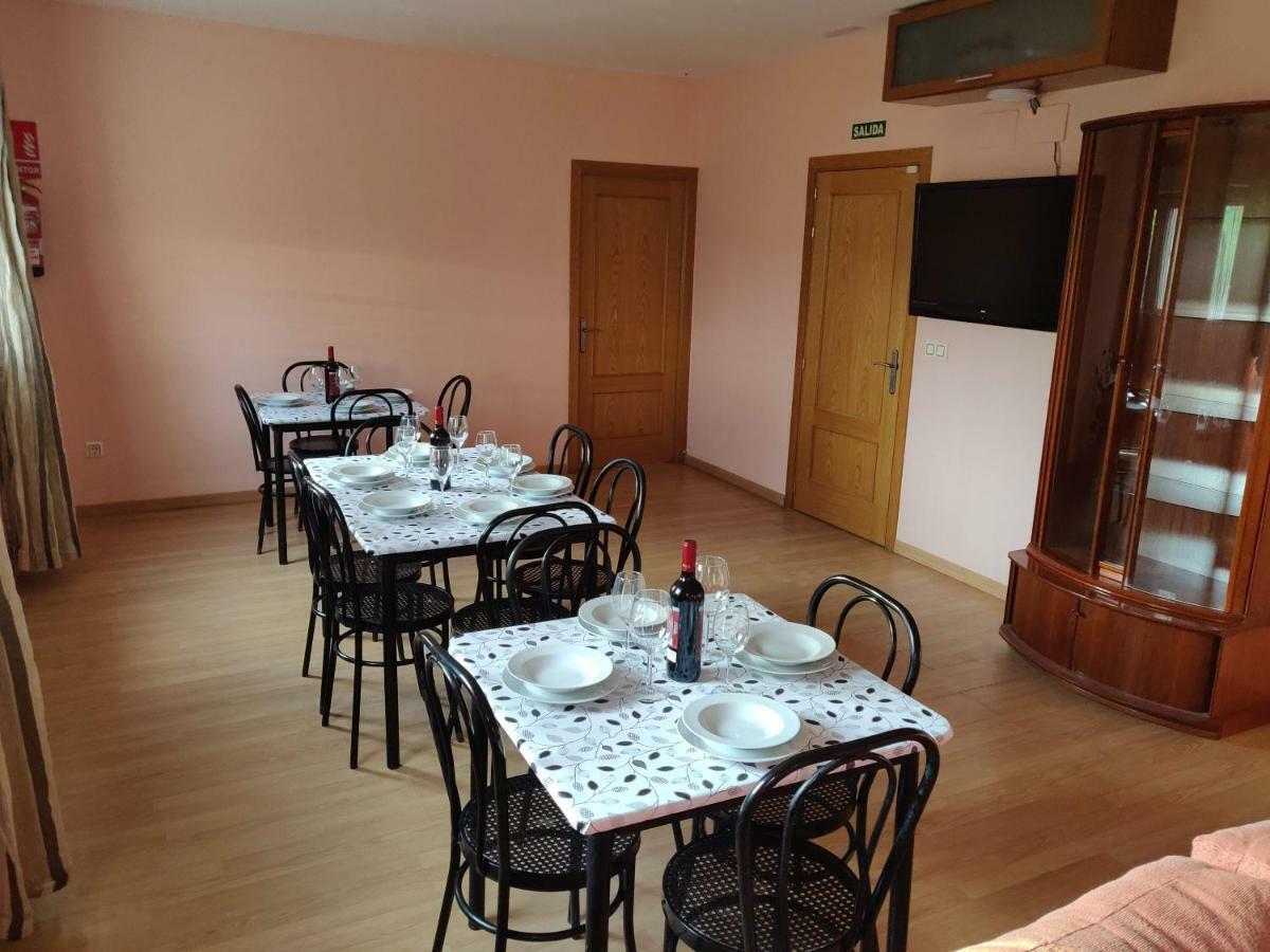 Auberge de jeunesse Residencial El Cuartel à Granon Extérieur photo